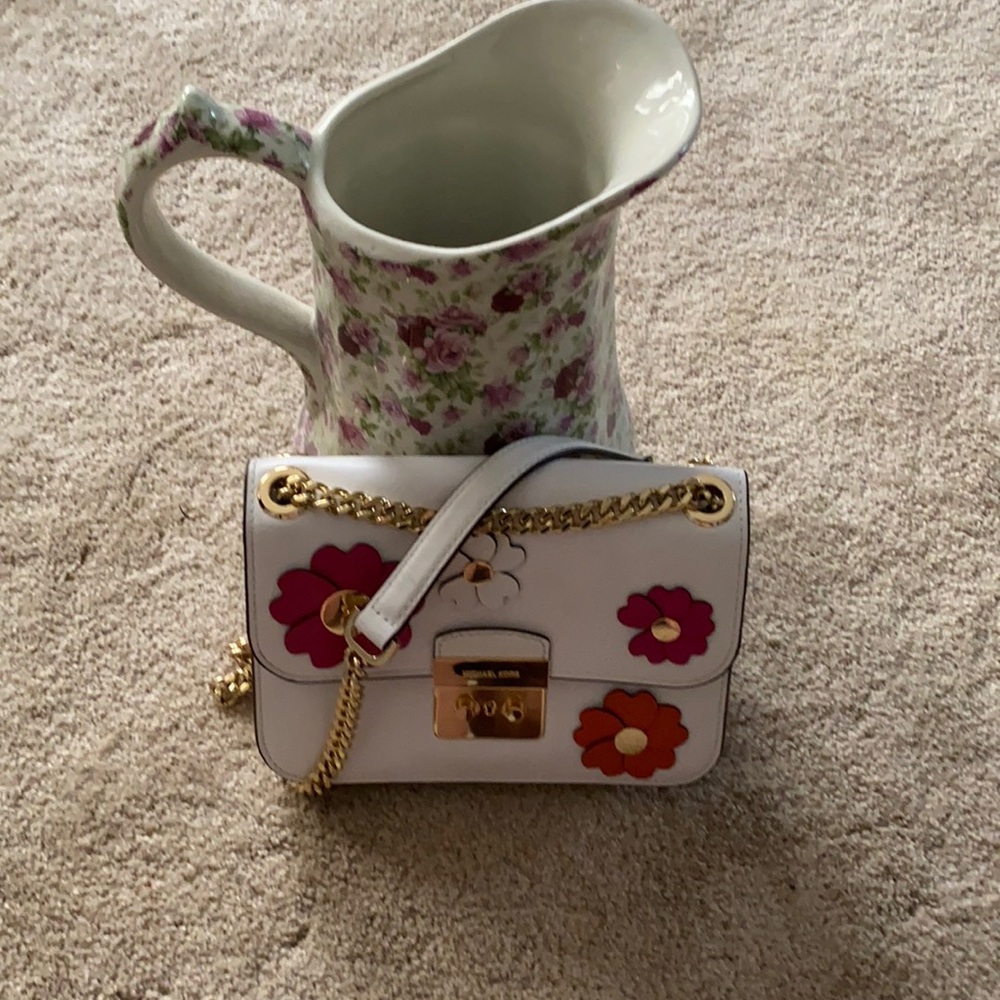 Michael Kors EUC crossbody bag!